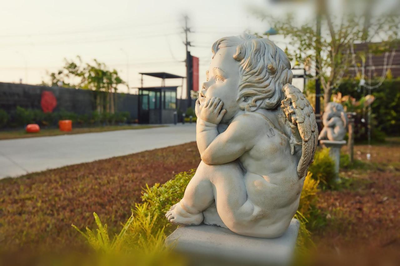 The Sun Resort Ratchaburi Eksteriør billede