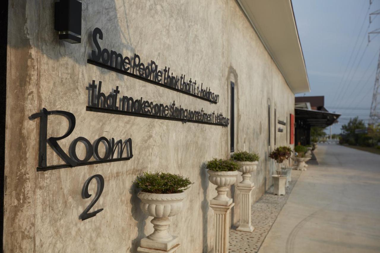 The Sun Resort Ratchaburi Eksteriør billede