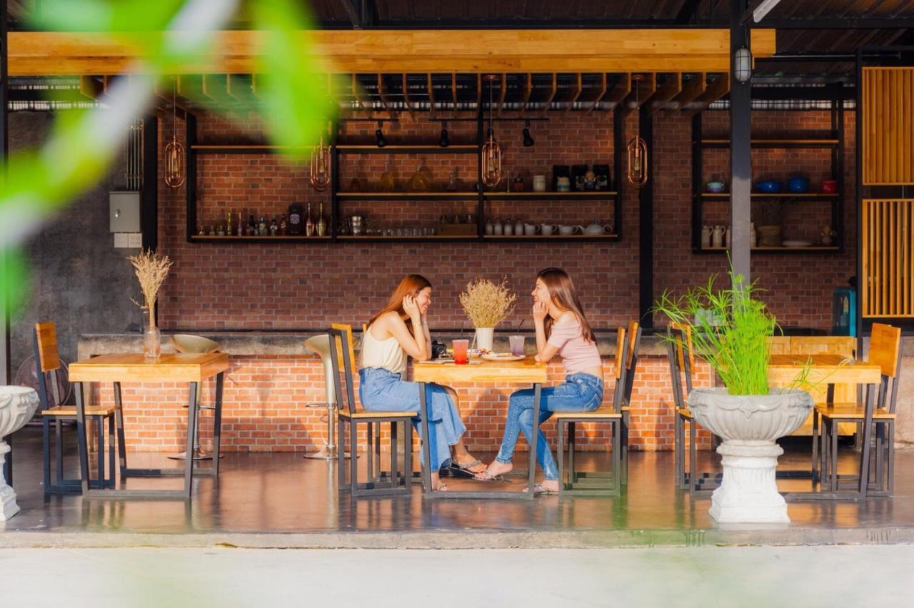 The Sun Resort Ratchaburi Eksteriør billede
